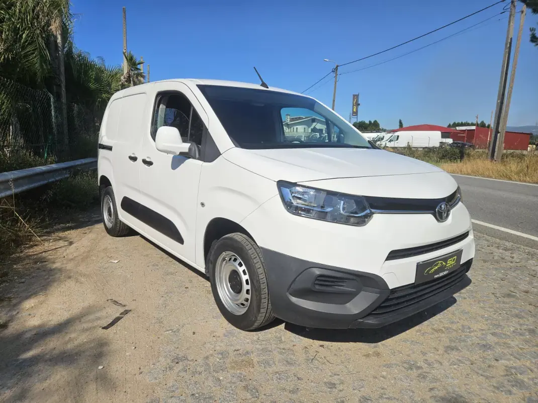 Toyota Proace 2022 - 13950 EUR, 110000 km - 110000km - foto 3 de 9