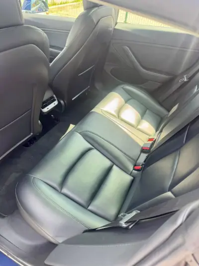 Tesla Model 3 2019 - 25030 EUR, 171000 km - AUTO.MOTO.pt - 171000km - foto 19 de 22