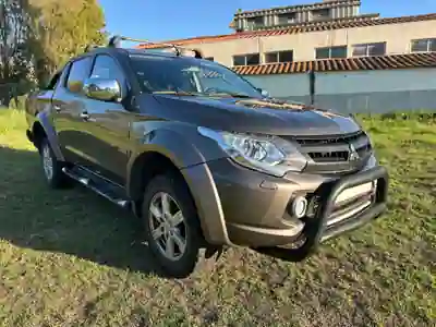 Mitsubishi L200 2017 - 19950 EUR, 217000 km - foto 1 de 15