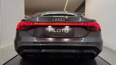 Audi e-tron GT 2022 - 57990 EUR, 59200 km - AUTO.MOTO.pt - 59200km - foto 8 de 28