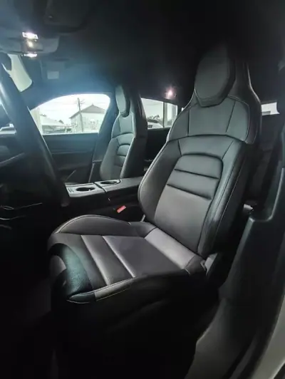 Porsche Taycan Cross Turismo 2022 - 65750 EUR, 55800 km - AUTO.MOTO.pt - 55800km - foto 30 de 40