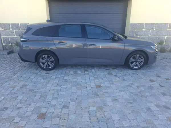 Peugeot 308 SW 2024 - 19990 EUR, 43772 km - AUTO.MOTO.pt - 43772km - foto 4 de 17