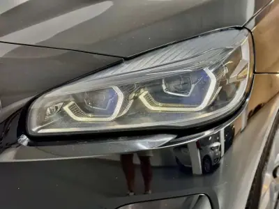 BMW 218 Gran Tourer 2018 - 14750 EUR, 148000 km - AUTO.MOTO.pt - 148000km - foto 14 de 54