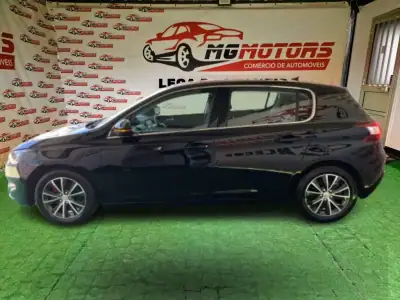 Peugeot 308 2015 - 12500 EUR, 144858 km - AUTO.MOTO.pt - 144858km - foto 11 de 73