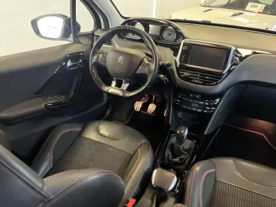 Peugeot 2008 2016 - 9990 EUR, 90000 km - AUTO.MOTO.pt - 90000km - foto 17 de 49