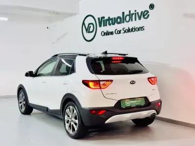 Kia Stonic 2019 - 15750 EUR, 68000 km - AUTO.MOTO.pt - 68000km - foto 18 de 60