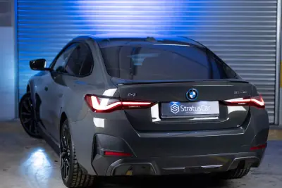 BMW i4 2023 - 43000 EUR, 33000 km - AUTO.MOTO.pt - 33000km - foto 9 de 25