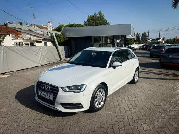 Audi A3 Sportback 2016 - 14990 EUR, 98000 km - AUTO.MOTO.pt - 98000km - foto 11 de 12