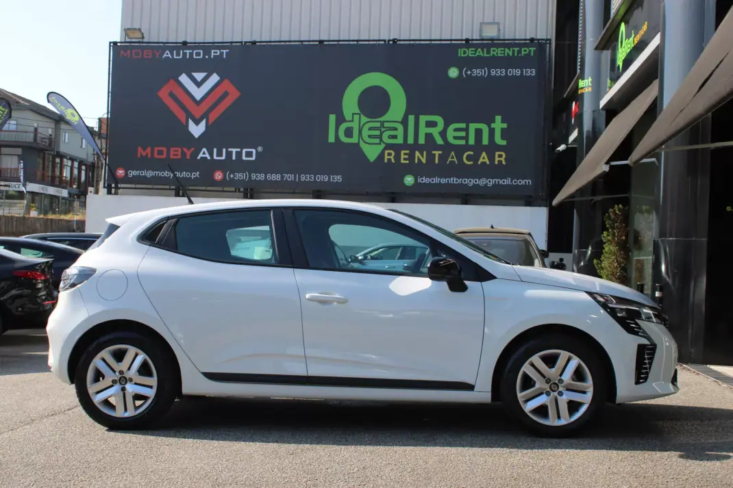 Renault Clio 2024 - 18750 EUR, 1753 km - AUTO.MOTO.pt - 1753km - foto 4 de 22