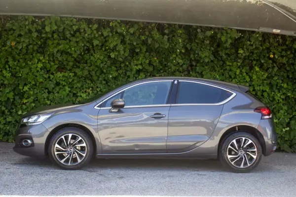 DS DS4 2017 - 14900 EUR, 104000 km - AUTO.MOTO.pt - 104000km - foto 7 de 16