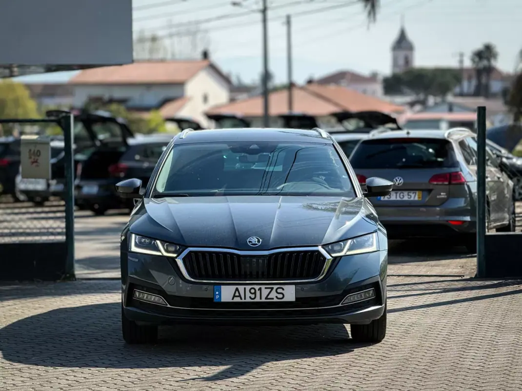 Skoda Octavia Break 2021 - 16990 EUR, 170000 km - AUTO.MOTO.pt - 170000km - foto 3 de 12