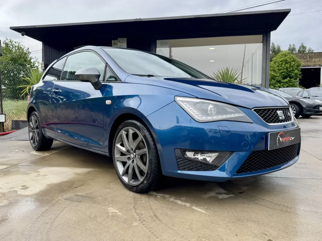 SEAT Ibiza 2014 - 7999 EUR, 149609 km - AUTO.MOTO.pt - 149609km - foto 3 de 24