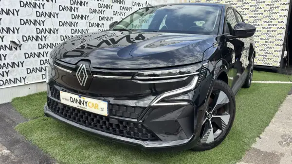 Renault Mégane E-Tech 2022 - 24990 EUR, 84000 km - AUTO.MOTO.pt - 84000km - foto 3 de 16