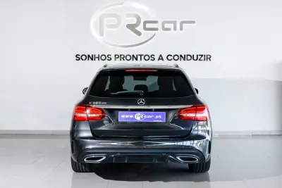 Mercedes-Benz C 300 2021 — foto 4 de 34