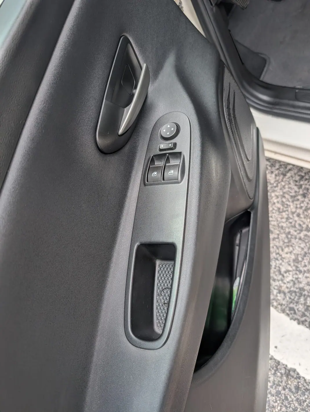 Lancia Ypsilon 2015 - 6400 EUR, 149756 km - 149756km - foto 14 de 15