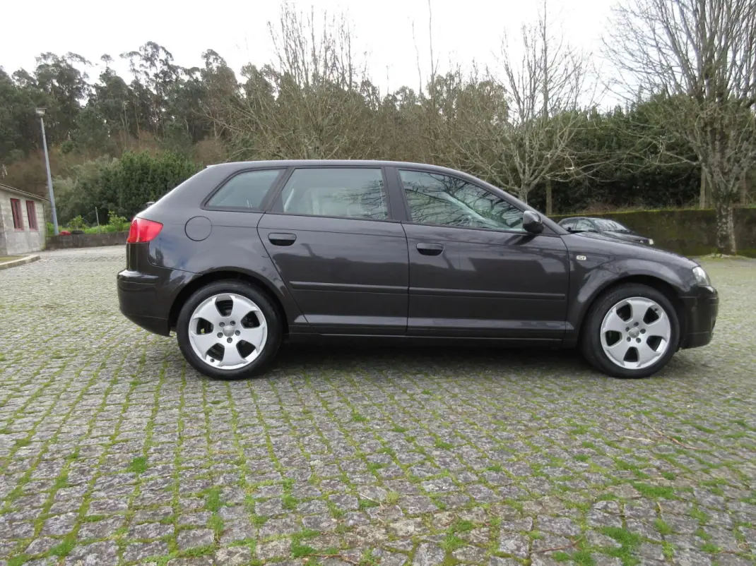 Audi A3 Sportback 2006 - 7490 EUR, 285 km - AUTO.MOTO.pt - 285km - foto 9 de 30