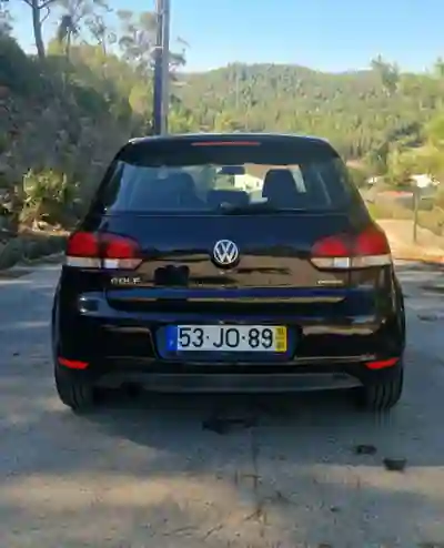Volkswagen Golf 2010 — foto 4 de 10