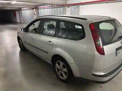Ford Focus SW 2005 - 2200 EUR, 362000 km - AUTO.MOTO.pt - 362000km - foto 4 de 14