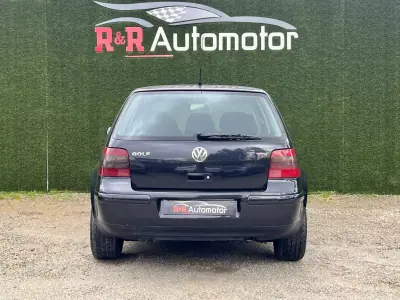 Volkswagen Golf 2002 - 5900 EUR, 257000 km - AUTO.MOTO.pt - 257000km - foto 8 de 21