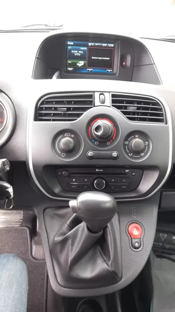 Renault Kangoo 2021 - 19500 EUR, 92500 km - AUTO.MOTO.pt - 92500km - foto 13 de 17
