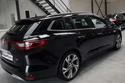 Renault Mégane 2018 - 15900 EUR, 173244 km - AUTO.MOTO.pt - 173244km - foto 3 de 9