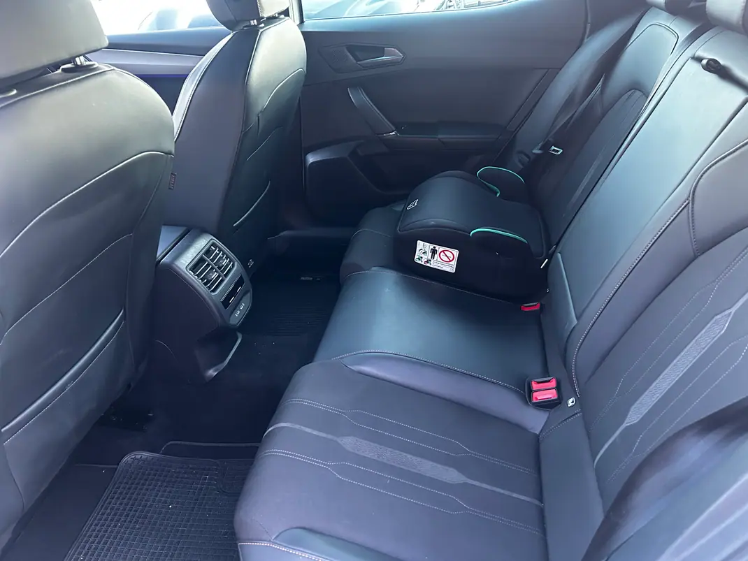 Cupra Leon 2023 - 28 EUR, 55 km - AUTO.MOTO.pt - 55km - foto 4 de 7