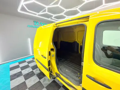 Renault Kangoo 2018 - 9500 EUR, 52400 km - AUTO.MOTO.pt - 52400km - foto 11 de 18