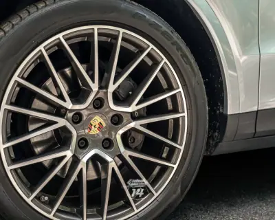 Porsche Cayenne Coupé 2021 - 73990 EUR, 30630 km - AUTO.MOTO.pt - 30630km - foto 8 de 56