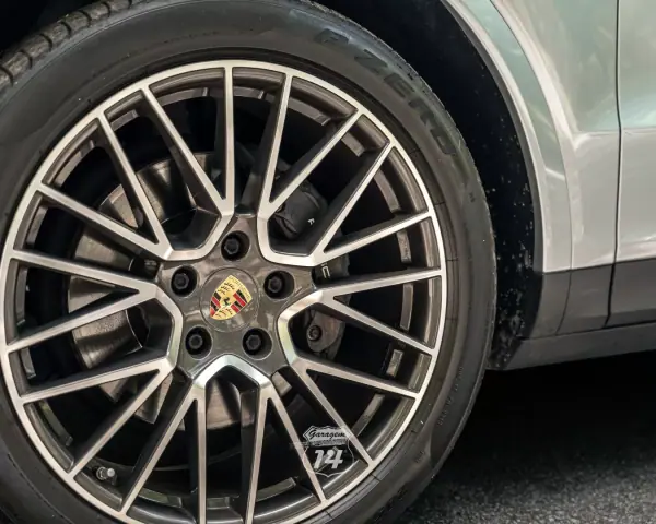 Porsche Cayenne Coupé 2021 - 73990 EUR, 30630 km - AUTO.MOTO.pt - 30630km - foto 8 de 56
