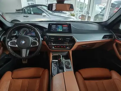 BMW 520 2017 - 27250 EUR, 149150 km - AUTO.MOTO.pt - 149150km - foto 24 de 40