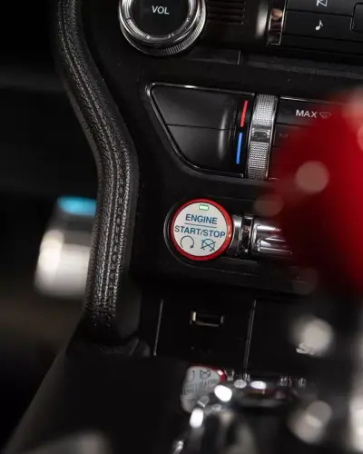 Ford Mustang 2016 - 47950 EUR, 107000 km - AUTO.MOTO.pt - 107000km - foto 22 de 25