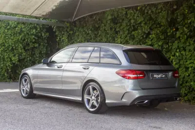 Mercedes-Benz C 250 2017 - 27900 EUR, 104000 km - AUTO.MOTO.pt - 104000km - foto 10 de 18