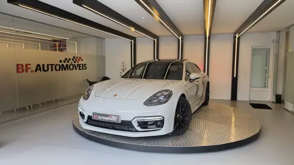 Porsche Panamera Sport Turismo 2024 - 119900 EUR, 45564 km - AUTO.MOTO.pt - 45564km - foto 12 de 63