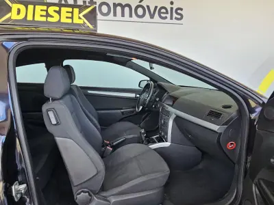 Opel Astra GTC 2007 - 6750 EUR, 249000 km - AUTO.MOTO.pt - 249000km - foto 6 de 8