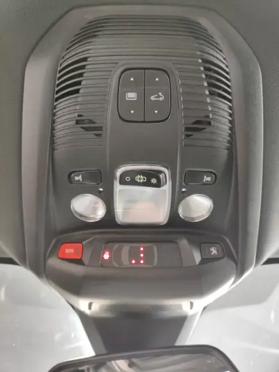Peugeot 3008 2018 - 19650 EUR, 79000 km - AUTO.MOTO.pt - 79000km - foto 35 de 37