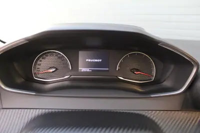 Peugeot 208 2021 - 16200 EUR, 27000 km - AUTO.MOTO.pt - 27000km - foto 17 de 19