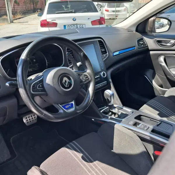 Renault Mégane 2016 - 16890 EUR, 112000 km - AUTO.MOTO.pt - 112000km - foto 7 de 12