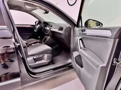 Volkswagen Tiguan 2017 - 17750 EUR, 120000 km - AUTO.MOTO.pt - 120000km - foto 44 de 50