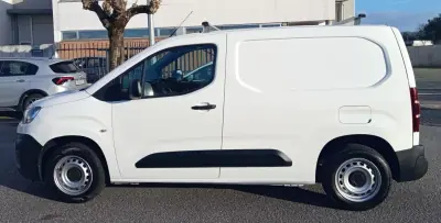 Citroën Berlingo 2019 - 11490 EUR, 48700 km - AUTO.MOTO.pt - 48700km - foto 6 de 15