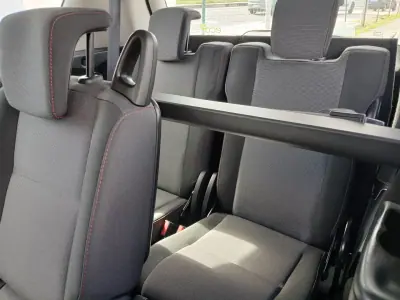 Renault Grand Scénic 2013 - 7600 EUR, 174425 km - AUTO.MOTO.pt - 174425km - foto 17 de 25