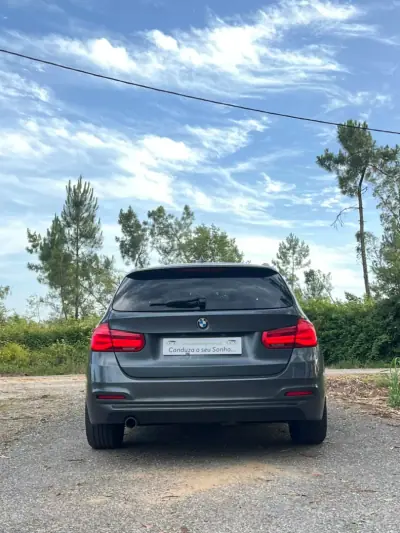 BMW 318 2017 - 18900 EUR, 156599 km - AUTO.MOTO.pt - 156599km - foto 18 de 30