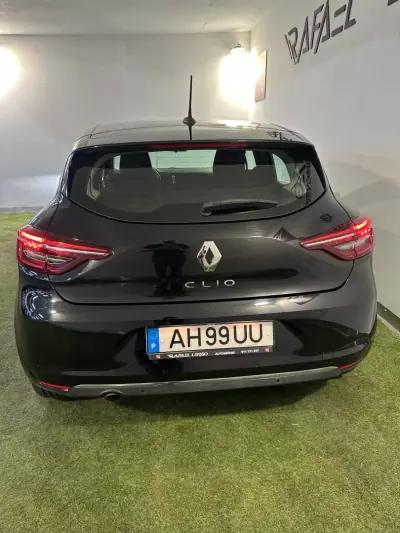 Renault Clio 2021 - 14500 EUR, 93000 km - AUTO.MOTO.pt - 93000km - foto 8 de 32