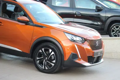 Peugeot e-2008 2020 - 19450 EUR, 54000 km - AUTO.MOTO.pt - 54000km - foto 32 de 41