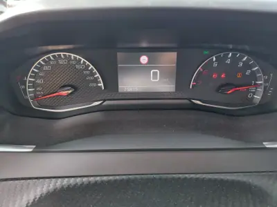Peugeot 208 2022 - 13900 EUR, 75000 km - 75000km - foto 5 de 10