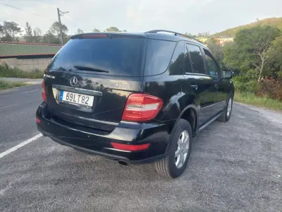 Mercedes-Benz ML 350 2010 - 15900 EUR, 220100 km - AUTO.MOTO.pt - 220100km - foto 6 de 18