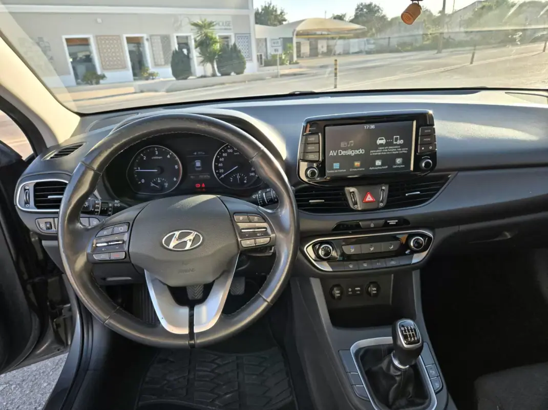 Hyundai i30 SW 2019 - 13950 EUR, 152167 km - AUTO.MOTO.pt - 152167km - foto 6 de 10