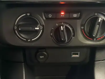 Citroën C3 2019 - 8999 EUR, 91000 km - AUTO.MOTO.pt - 91000km - foto 34 de 39