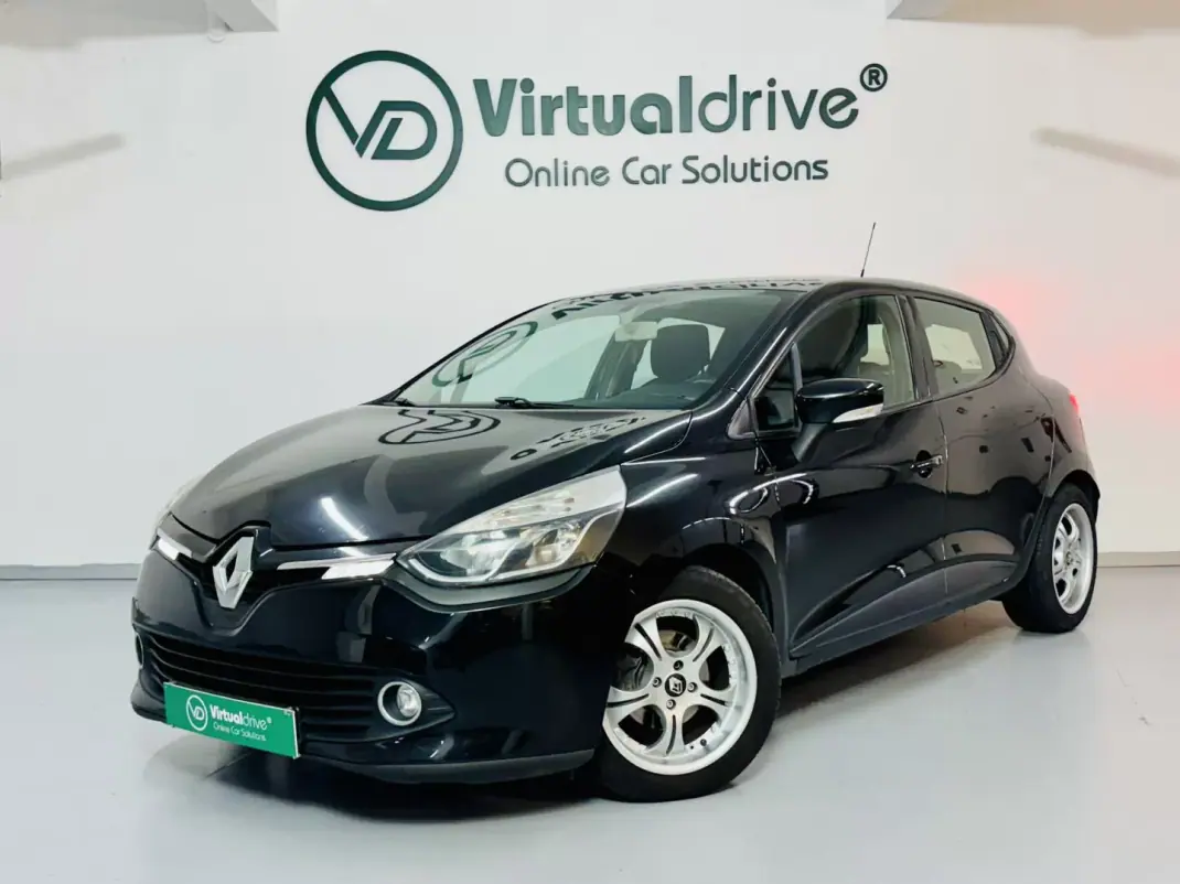 Renault Clio 2012 - 5750 EUR, 228000 km - AUTO.MOTO.pt - 228000km - foto 1 de 44