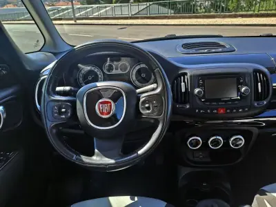 Fiat 500L 2013 - 7500 EUR, 160000 km - AUTO.MOTO.pt - 160000km - foto 12 de 29