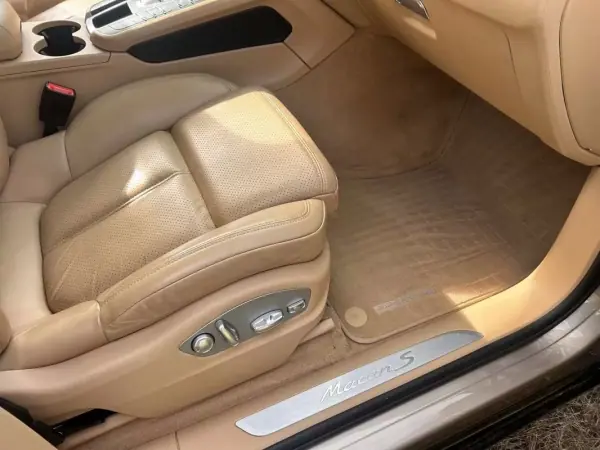 Porsche Macan 2016 - 42900 EUR, 145000 km - AUTO.MOTO.pt - 145000km - foto 16 de 25